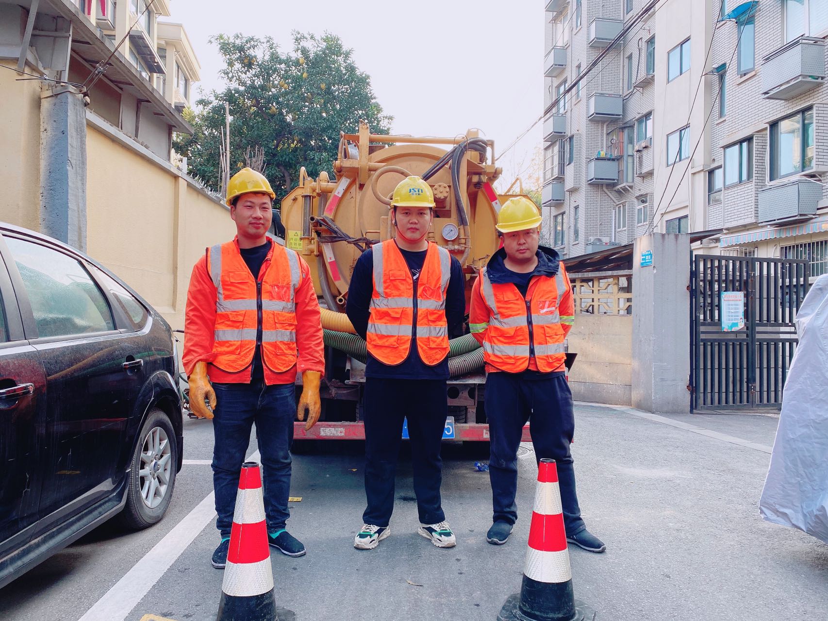 工人新村南京某小区管道清淤检测施工